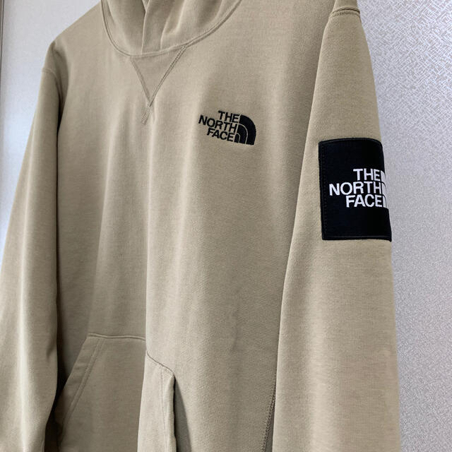 THE NORTH FACE(ザノースフェイス)のノースフェイス　スクエアロゴフーディ　M メンズのトップス(パーカー)の商品写真