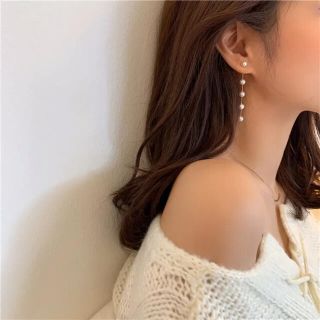 ザラ(ZARA)のパールピアス(ピアス)