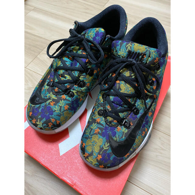 NIKE(ナイキ)のNIKE KD VI EXT QS フラワー柄FLORALマルチカラー メンズの靴/シューズ(スニーカー)の商品写真