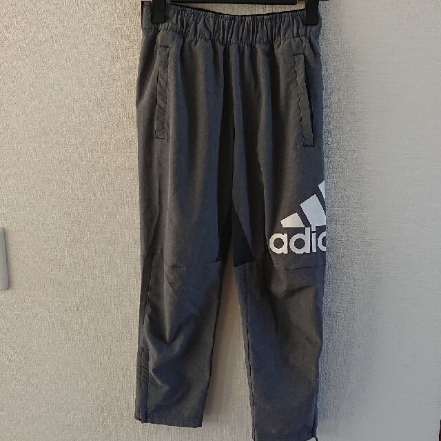 adidas(アディダス)のadidas パンツ 140 130  キッズ/ベビー/マタニティのキッズ服男の子用(90cm~)(パンツ/スパッツ)の商品写真