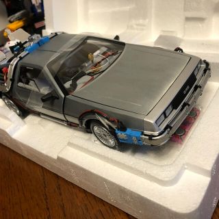 新品】1/18 Hot Wheels バックトゥザフューチャー デロリアンの通販 by