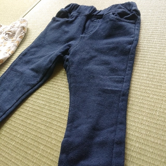 パンツ(花、紺) キッズ/ベビー/マタニティのキッズ服女の子用(90cm~)(パンツ/スパッツ)の商品写真