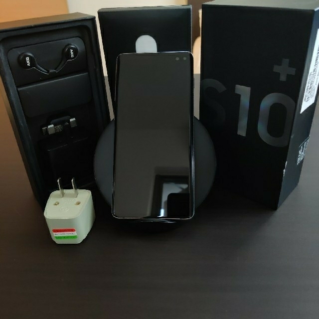 スマートフォン本体Galaxy S10+ グローバル版 Simフリー