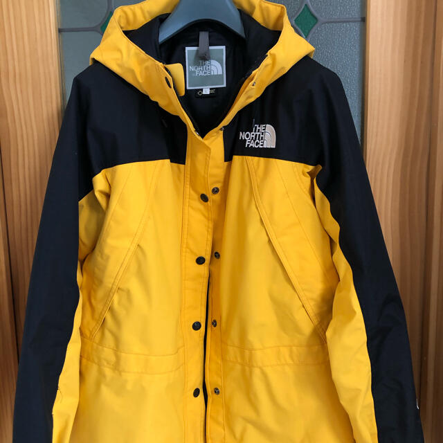 THE NORTH FACE(ザノースフェイス)の値下げ！ザノースフェイス　マウンテンライトジャケット　レディース L メンズXS レディースのジャケット/アウター(その他)の商品写真