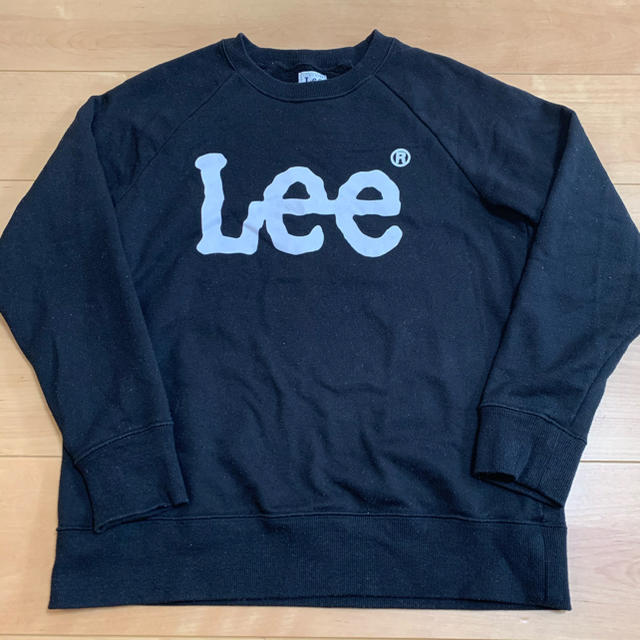 Lee(リー)のLEE  リー　ロゴプリントトレーナー　ブラック　Mサイズ レディースのトップス(トレーナー/スウェット)の商品写真