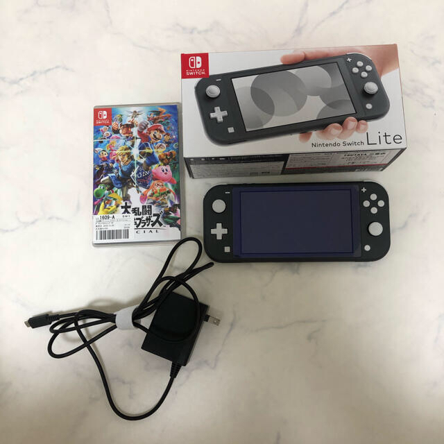 任天堂　switch  ライト　グレー