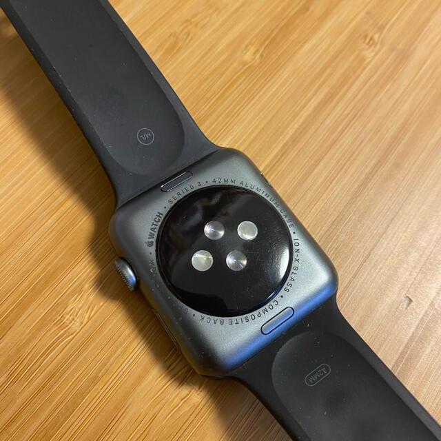 Apple Watch(アップルウォッチ)のApple Watch 3 本体　42mm メンズの時計(腕時計(デジタル))の商品写真