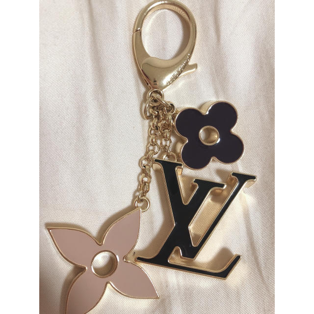 LOUIS VUITTON(ルイヴィトン)のルイヴィトンLOUIS VUITTON バッグ チャーム・フルールドゥモノグラム レディースのアクセサリー(チャーム)の商品写真