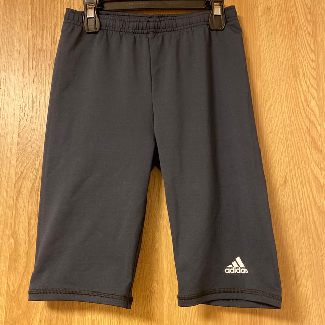 adidas(アディダス)のadidas ハーフ丈スパッツ レディースのレッグウェア(レギンス/スパッツ)の商品写真