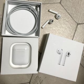 アップル(Apple)のエアポッズ 1世代　AirPods (ヘッドフォン/イヤフォン)