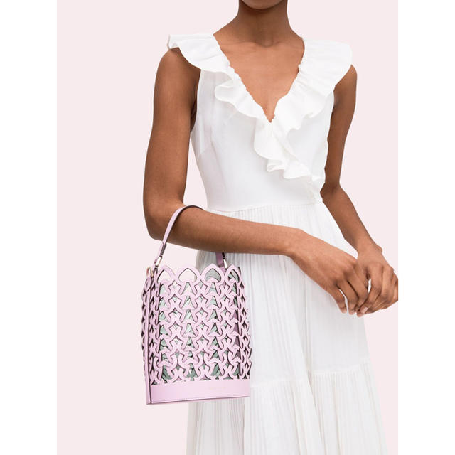 kate spade new york(ケイトスペードニューヨーク)のkate spade new york ドリー スモール バケット レディースのバッグ(ショルダーバッグ)の商品写真