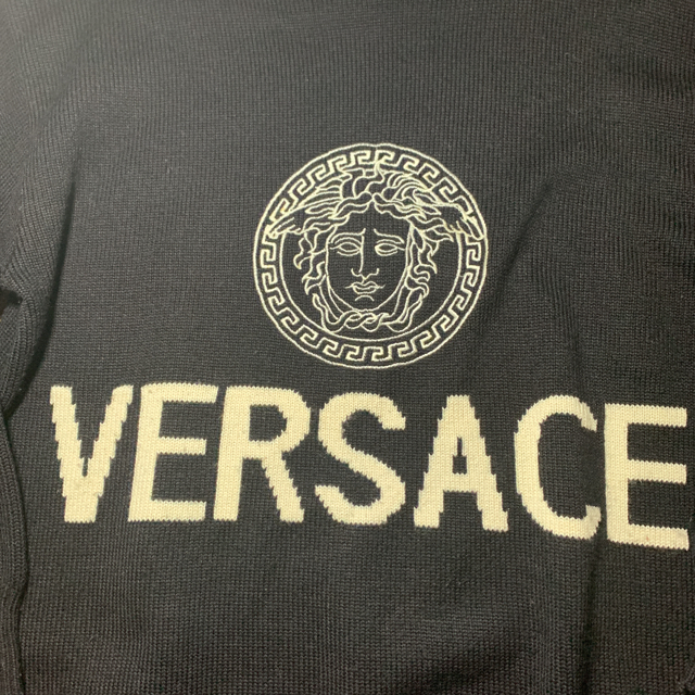 当季大流行 【即日発送❗】VERSACE ニットセーター ヴェルサーチ トップス