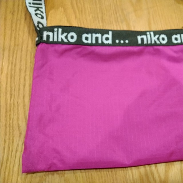 niko and...(ニコアンド)のニコアンド　サコッシュバッグ レディースのバッグ(ショルダーバッグ)の商品写真