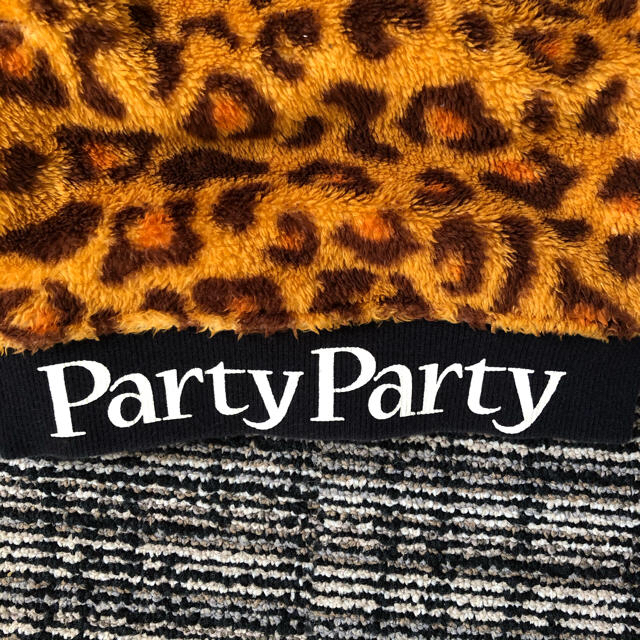 PARTYPARTY(パーティーパーティー)のpartypartyヒョウ柄 レオパードパーカー キッズ/ベビー/マタニティのベビー服(~85cm)(ジャケット/コート)の商品写真