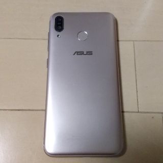 エイスース(ASUS)のZenfone MAX M1(スマートフォン本体)