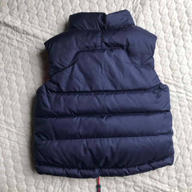 Ralph Lauren(ラルフローレン)の更にSALE美品☆ラルフローレン リバーシブルダウンベスト ネイビー/レッド9M キッズ/ベビー/マタニティのベビー服(~85cm)(ジャケット/コート)の商品写真