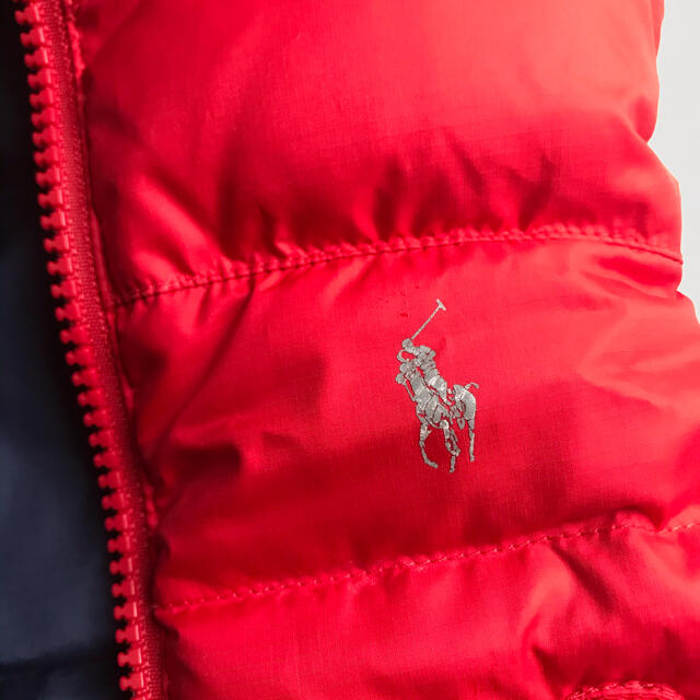 Ralph Lauren(ラルフローレン)の更にSALE美品☆ラルフローレン リバーシブルダウンベスト ネイビー/レッド9M キッズ/ベビー/マタニティのベビー服(~85cm)(ジャケット/コート)の商品写真