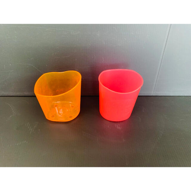 ☆*゜パチンコ玉 約1,800球 ドル箱・玉計量カップ付き ꙳☆*゜の ☆*゜パチンコ玉 約1,800球 ドル箱・玉計量カップ付き ꙳☆*゜の