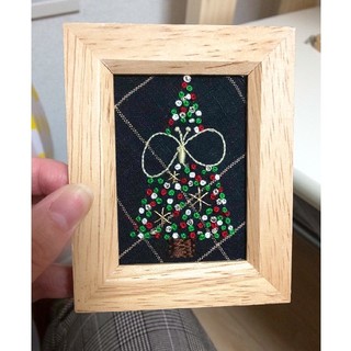 ミナペルホネン(mina perhonen)のミナペルホネン クリスマスツリー 刺繍 ハンドメイド 壁掛け 写真立て(アート/写真)