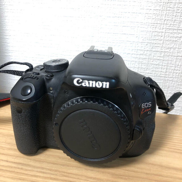 Canon(キヤノン)のCanon EOS Kiss X5 レンズキット スマホ/家電/カメラのカメラ(デジタル一眼)の商品写真