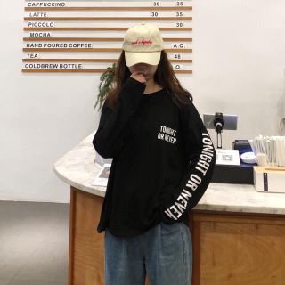 ヒロコ様専用　レディース  ロングスリーブ  長袖 ロゴT黒　かわいい♡(Tシャツ(長袖/七分))