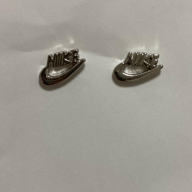 NIKE(ナイキ)のNIKE ピアス　シルバー レディースのアクセサリー(ピアス)の商品写真