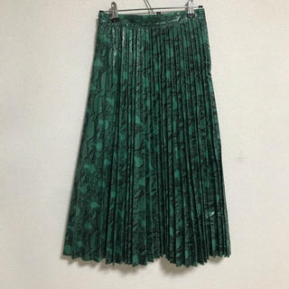 アチャチュムムチャチャ(AHCAHCUM.muchacha)のpleats skirt(ひざ丈スカート)