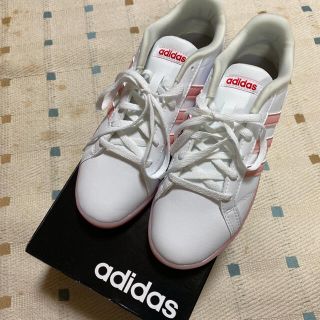 アディダス(adidas)のアディダス　スニーカー　新品　未使用(スニーカー)