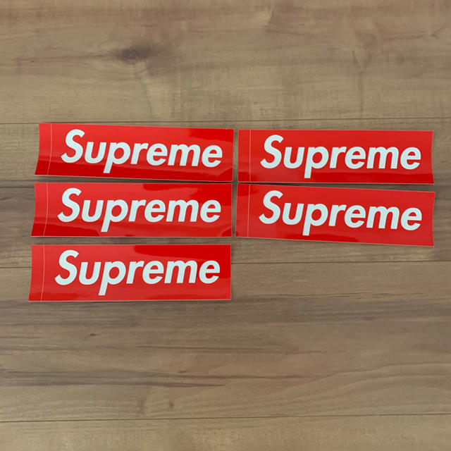 Supreme(シュプリーム)のsupreme Supreme ステッカー　ボックスロゴ５枚 メンズのファッション小物(その他)の商品写真