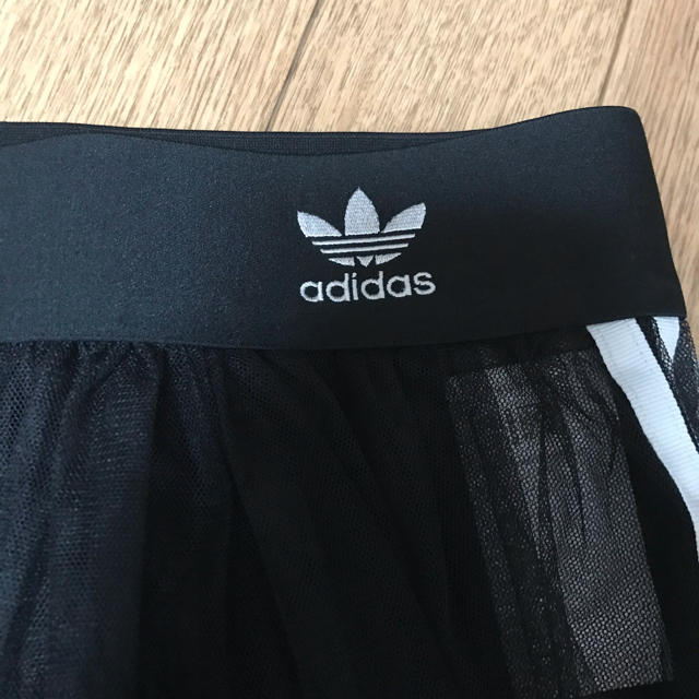 adidas(アディダス)のADIDAS アディダス オリジナルス メッシュチュールスカート  レディースのスカート(ひざ丈スカート)の商品写真