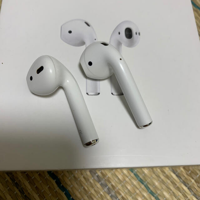 正規品　AirPods Air Pods 第一世代　エアポッズ　台湾版 3