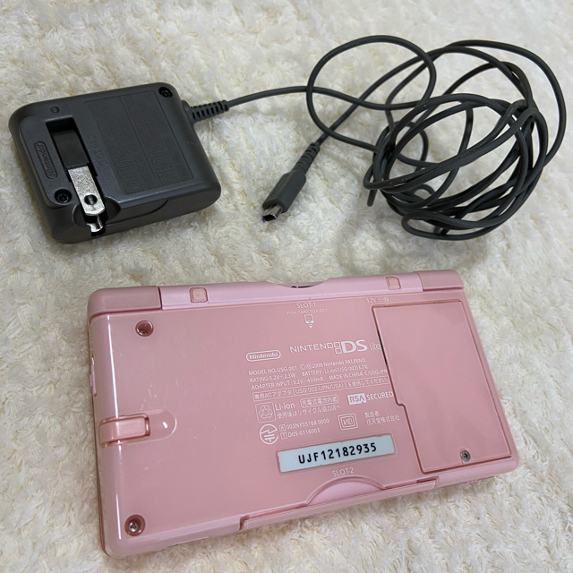 ニンテンドーDS(ニンテンドーDS)の任天堂DS lite ピンク エンタメ/ホビーのゲームソフト/ゲーム機本体(携帯用ゲーム機本体)の商品写真