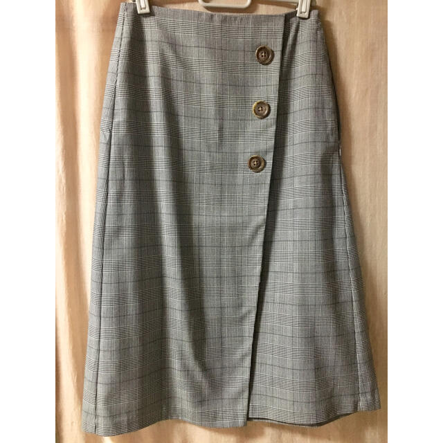 GU(ジーユー)のGU チェックスカート レディースのスカート(ひざ丈スカート)の商品写真