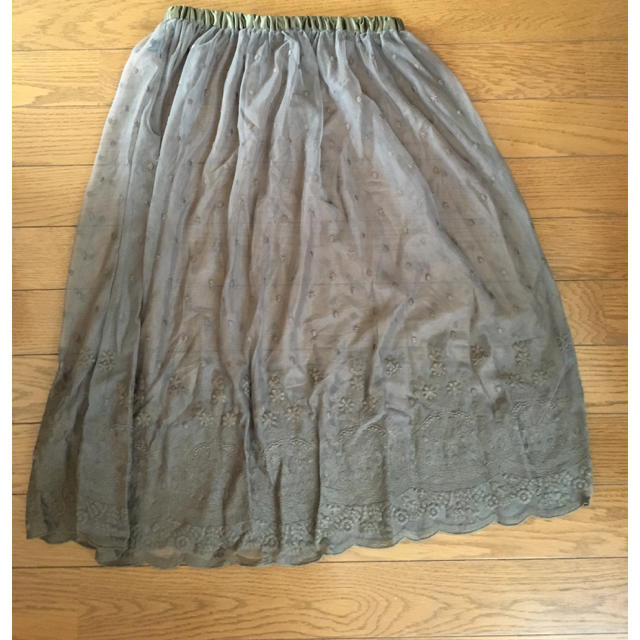 w closet(ダブルクローゼット)の刺繍入りチュールスカート レディースのスカート(ひざ丈スカート)の商品写真