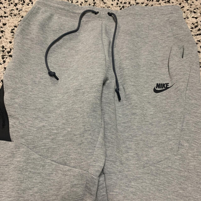 NIKE(ナイキ)の新品　NIKE ナイキテック　ジョガーパンツ　 メンズのパンツ(その他)の商品写真