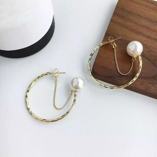 ザラ(ZARA)のpearl pierce(ピアス)