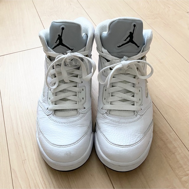 NIKE(ナイキ)の最終値下げ❗️AIR JORDAN 5 RETRO METALLICSILVER メンズの靴/シューズ(スニーカー)の商品写真