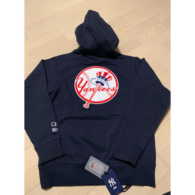 KITH × MLB NEW YORK YANKEES LOGO パーカー XS メンズのトップス(パーカー)の商品写真