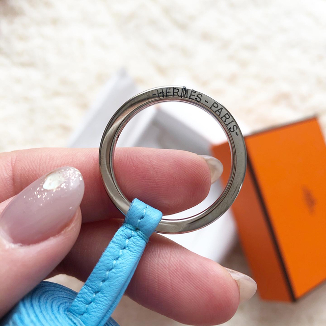 レディース Hermes - 新品未使用 HERMES エルメス カルメン セレステ