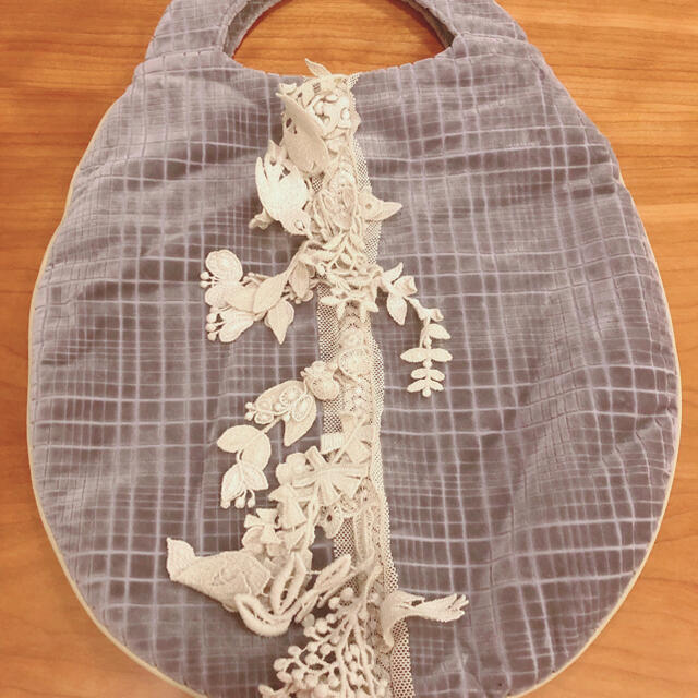 mina perhonen(ミナペルホネン)のミナペルホネン　エッグバッグ　フォレストパレード レディースのバッグ(ハンドバッグ)の商品写真
