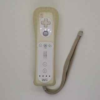 ウィー(Wii)のWiiリモコン【ジャケット付】　(家庭用ゲーム機本体)