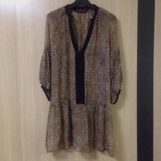 ザラ(ZARA)の【送料込☆】ZARAヒョウ柄ワンピース♡(ミニワンピース)