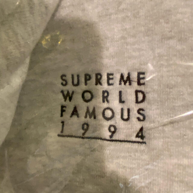 Supreme - Supreme World Famous Hooded Sweatshirtの通販 by よっち's shop｜シュプリームならラクマ 送料無料