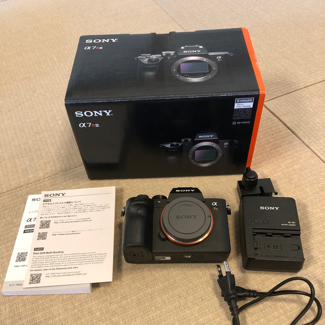 SONY(ソニー)のSony a7r3 ボディ スマホ/家電/カメラのカメラ(ミラーレス一眼)の商品写真