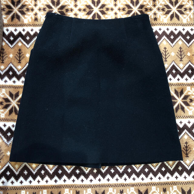 31 Sons de mode(トランテアンソンドゥモード)のお値下げ　トランテアン  ビジュー台形スカート レディースのスカート(ひざ丈スカート)の商品写真