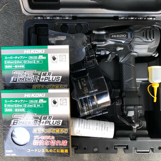 ヒタチ(日立)のめめめさん専用ハイコーキ  高圧釘打機　NV65HR2 とチップソー　2枚付(工具/メンテナンス)