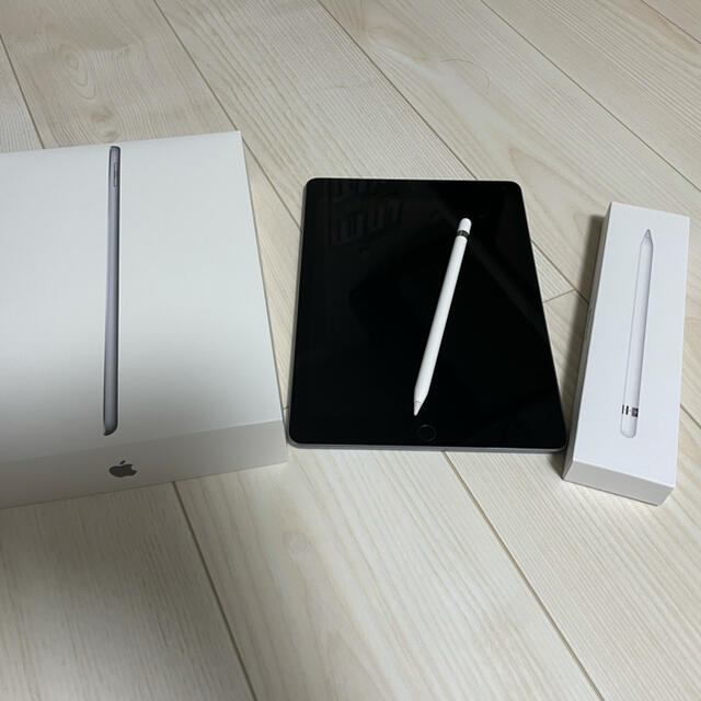 iPad 第6世代 32GB  Wi-fiモデル　Pencil付き