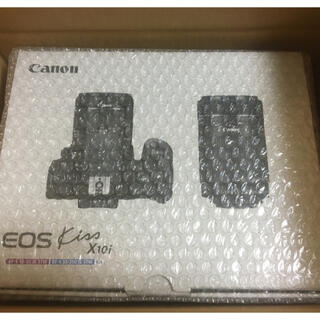 キヤノン(Canon)の【新品未使用】Canon EOS kiss x10iダブルズームキット(デジタル一眼)