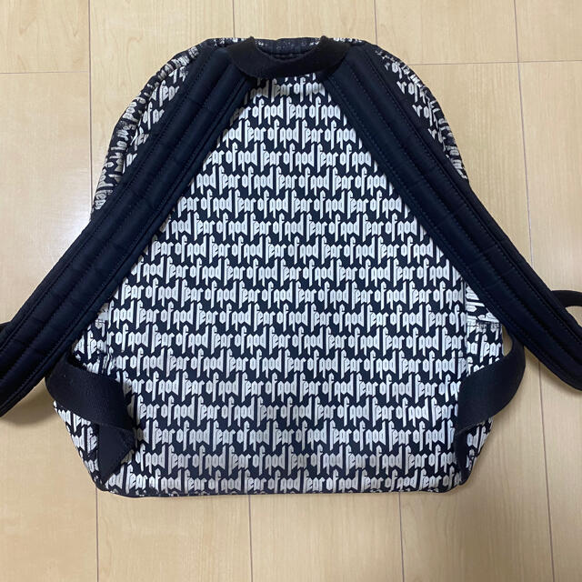 FEAR OF GOD(フィアオブゴッド)のFog Fear of god backpack PUCSUN 購入確実正規品 メンズのバッグ(バッグパック/リュック)の商品写真