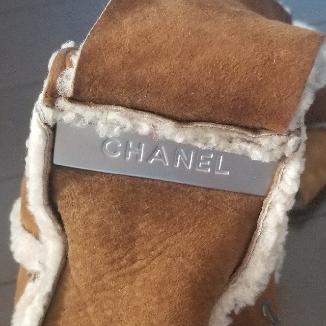 CHANEL　ムートンショルダーバッグ 1